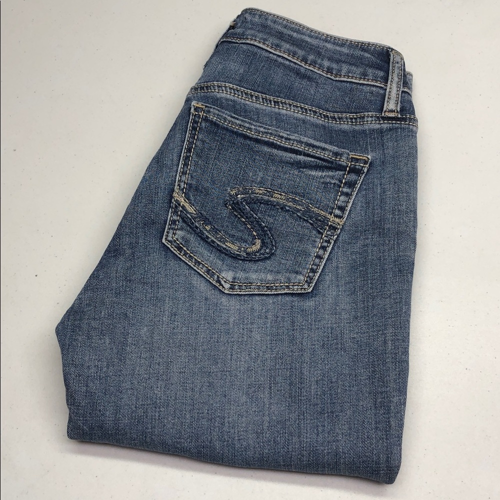 LIKE NEW SILVER SUKI CAPRI JEANS 26x23.5 ⭐️